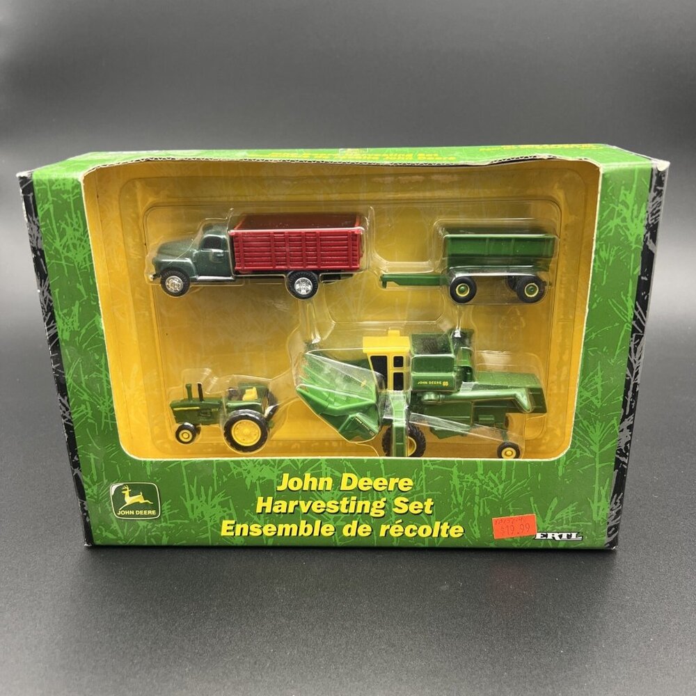 2002 ERTL JOHN DEERE HARVESTING SET 15014 - NEW